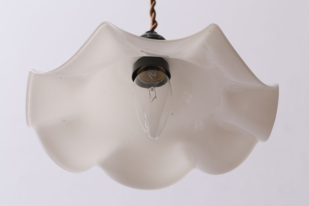ヴィンテージ照明　イギリスビンテージ　可愛らしいフリルシェードのペンダントライト(ランプシェード、天井照明)(R-046326)