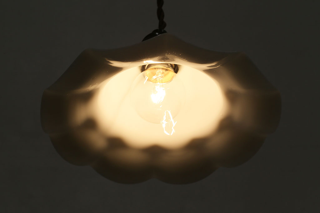 ヴィンテージ照明　イギリスビンテージ　可愛らしいフリルシェードのペンダントライト(ランプシェード、天井照明)(R-046327)