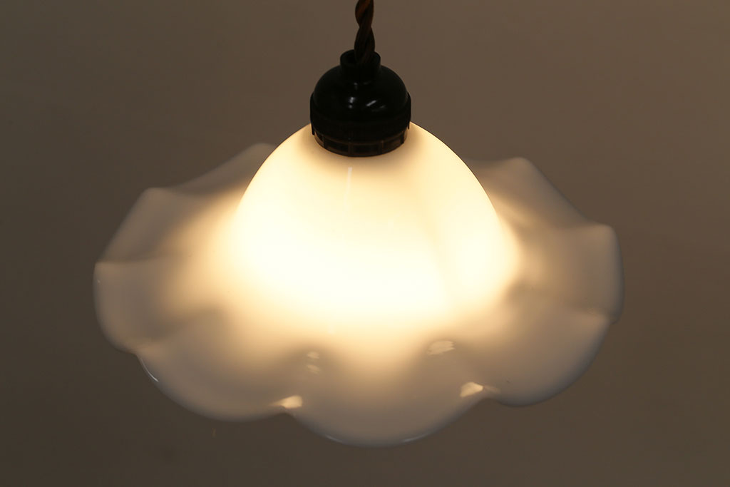 ヴィンテージ照明　イギリスビンテージ　可愛らしいフリルシェードのペンダントライト(ランプシェード、天井照明)(R-046329)