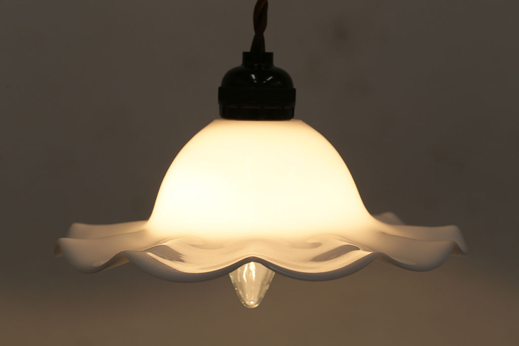 ヴィンテージ照明　イギリスビンテージ　可愛らしいフリルシェードのペンダントライト(ランプシェード、天井照明)(R-046339)