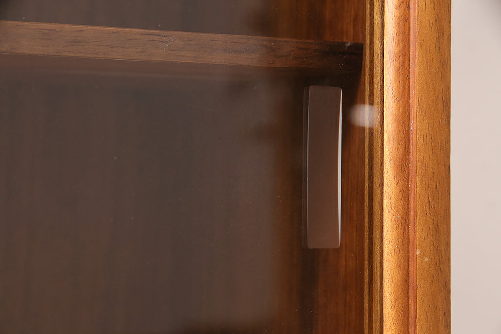 北欧ビンテージ　チーク材　ガラス戸のシンプルなサイドボード(キャビネット、本箱、飾り棚、カップボード)(R-046467)