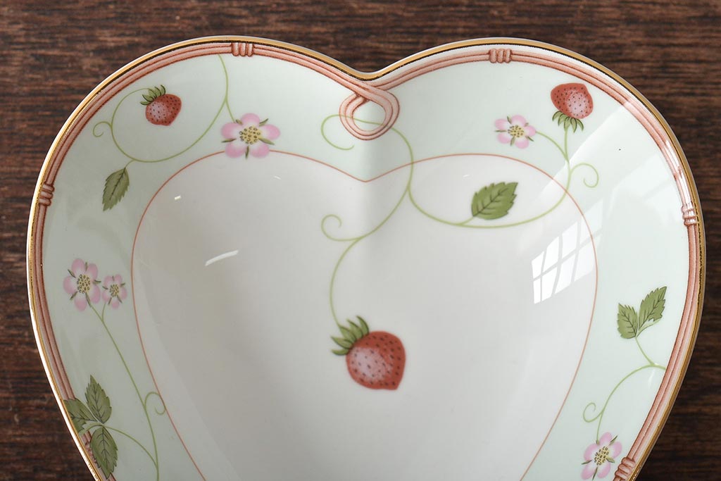 ウェッジウッド WEDGWOOD プレートなど4点(ワイルドストロベリー
