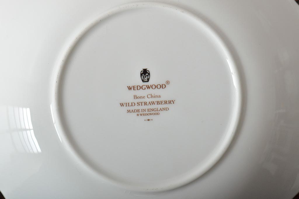 ウェッジウッド　WEDGWOOD　プレートなど4点(ワイルドストロベリー、SARAH、小物入れ、プレート、洋食器)(R-046473)