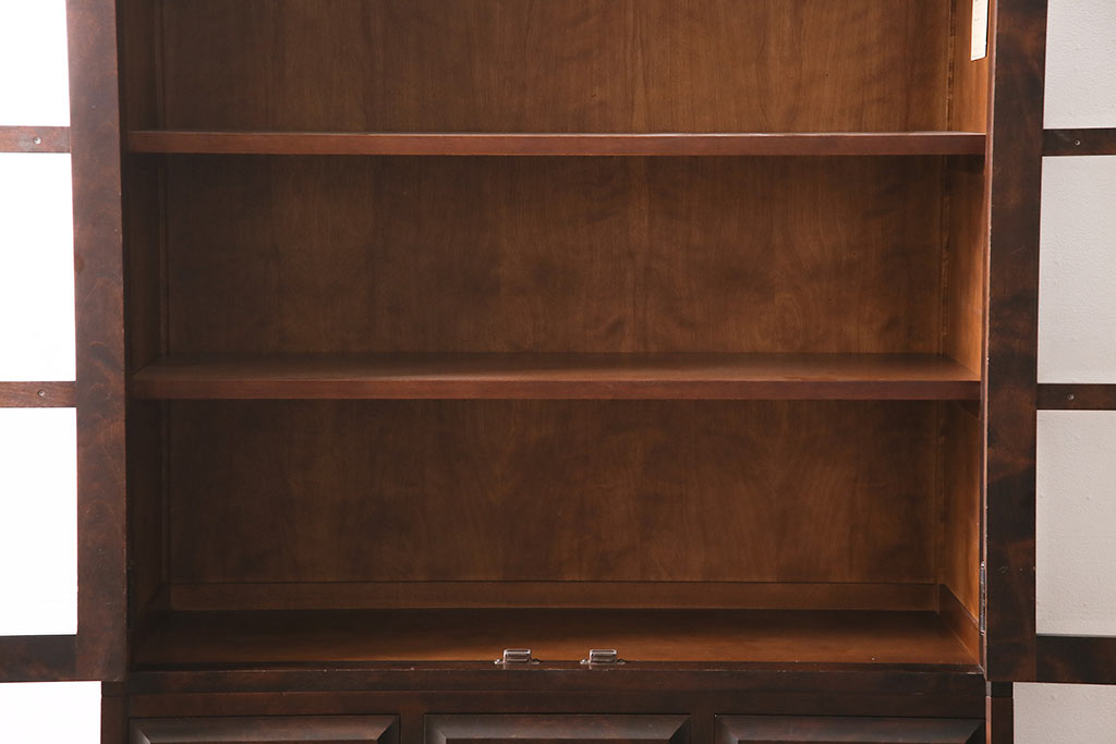 中古　北海道民芸家具　HM160K　落ち着いた色合いが上品な食器棚(本箱、収納棚、飾り棚、キャビネット)(R-046497)