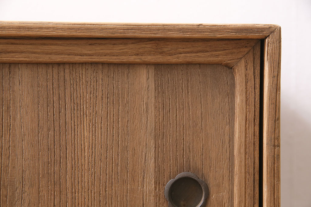 アンティーク家具　昭和初期　ストリップド(剥離)　桐材　可愛らしいサイズ感が魅力の小タンス(戸棚、収納棚、チェスト)(R-046589)