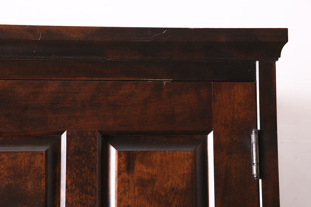 中古　北海道民芸家具　鏡付き　上品な雰囲気づくりに活躍する2段重ねワードローブ(洋服タンス、洋服箪笥)(R-046597)