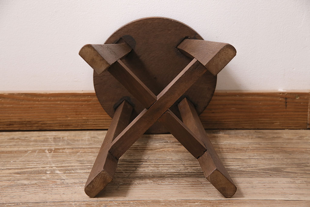 アンティーク家具　昭和初期　ナラ材　使い込まれた味わいが魅力のレトロなスツール(丸椅子、木製チェア)(R-046666)