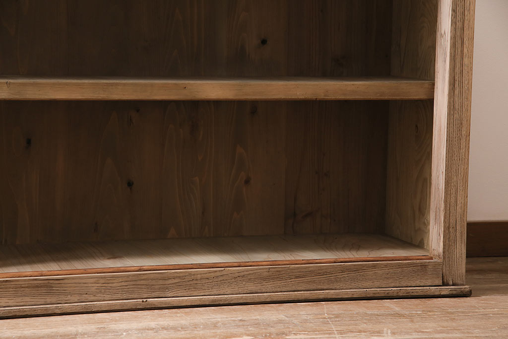 アンティーク家具　昭和初期　ストリップド(剥離)　特大サイズ!素朴な木味が魅力のサイドボード(本棚、収納棚)(R-046682)