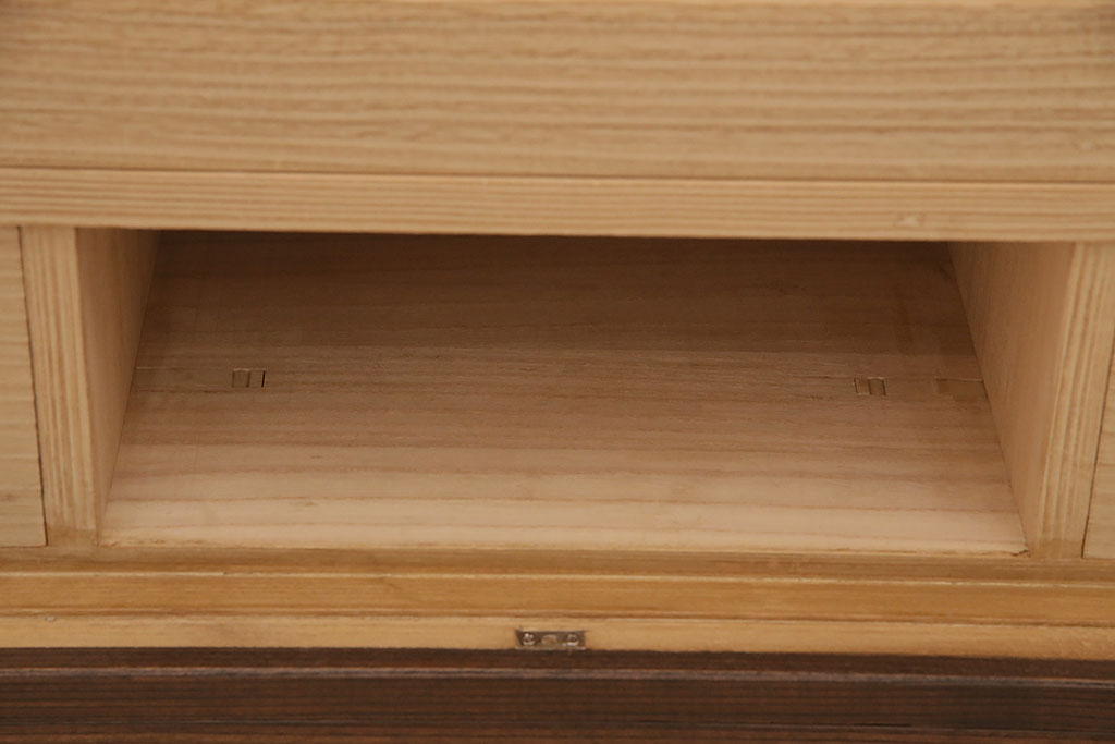 中古　伝統工芸品　山竹永井タンス店　久光　衣装盆付きの加茂総桐箪笥(定価約120万円)(総桐たんす、衣装箪笥、着物箪笥、和タンス)(R-046692)