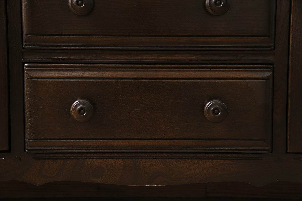 ヴィンテージ家具　イギリスビンテージ　ERCOL(アーコール)　Old Colonial(オールドコロニアル)　気品と風格が漂うカップボード(収納棚、食器棚)(R-046720)