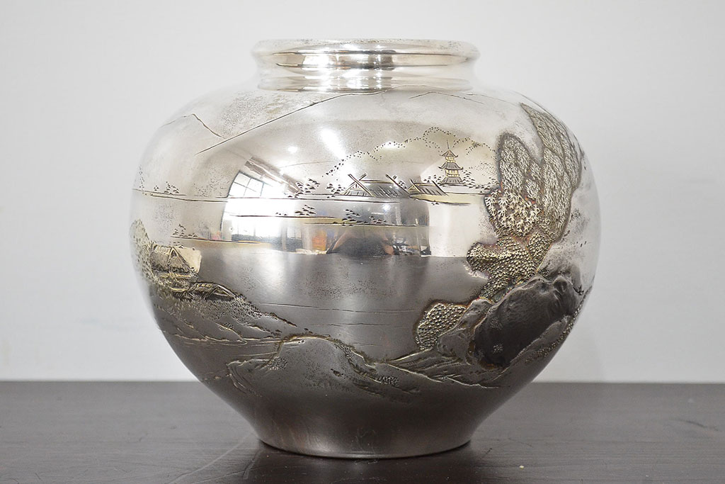秀峰銘　彫金花瓶(銀製?、シルバー?)(R-046813)