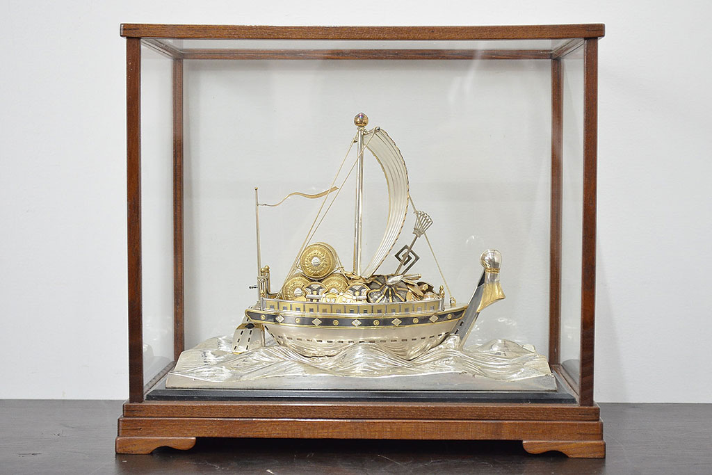 銀製　宝船　置物(彫金、シルバー、1765g)　クラウン70ミリ映写機完成記念(R-046814)