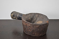 黒柿材　和の趣を感じさせる渋い佇まいの炉縁(茶道具、木箱付き)(R-073033)