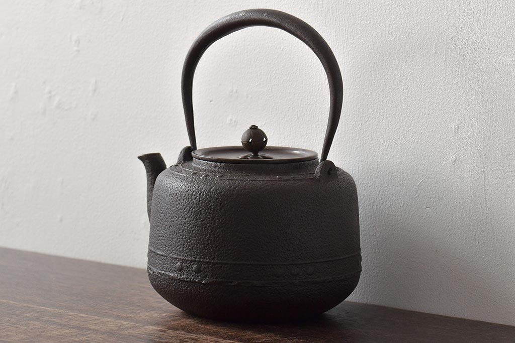 古い鉄瓶　銅蓋　銀象嵌取っ手　松と梅(茶道具)(R-046870)