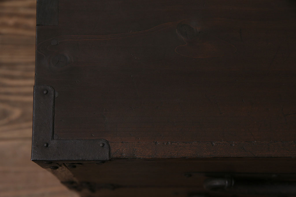 アンティーク家具　大正期　前面桐材　渋い味わいが魅力的な時代箪笥ローボード(チェスト、引き出し、テレビ台)(R-046898)