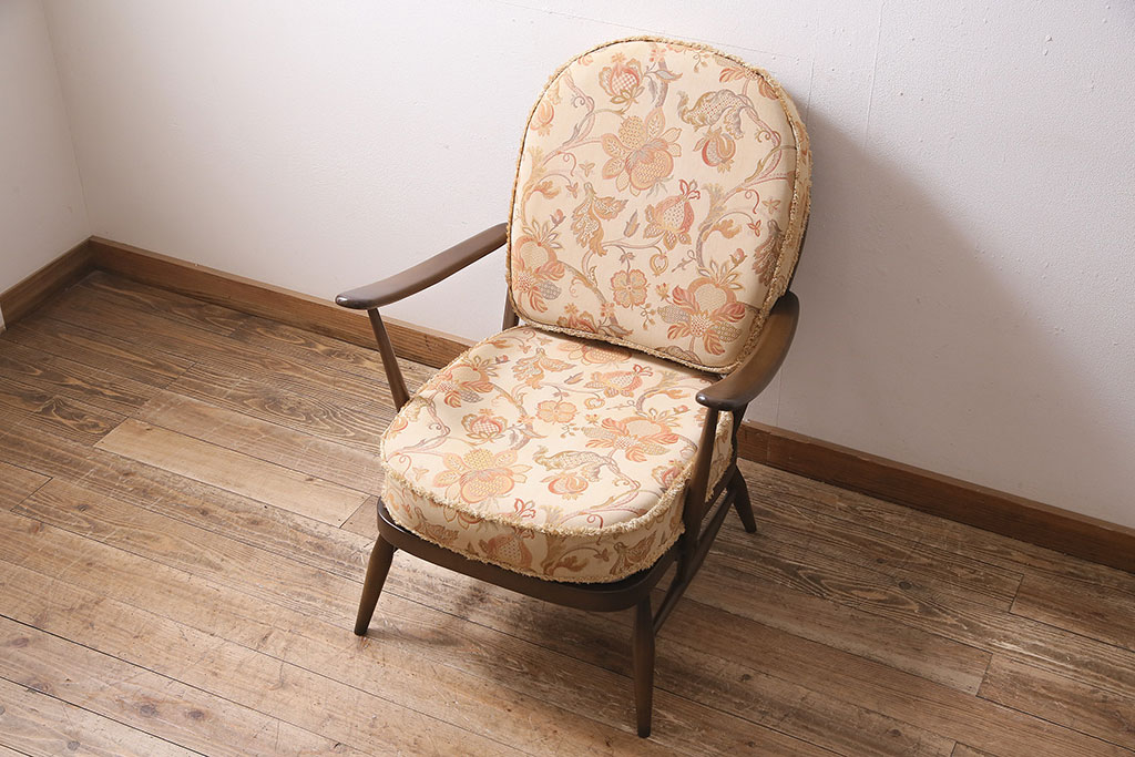 中古美品　ERCOL(アーコール)　淡い花柄のファブリックがお洒落な1人掛けソファ(ラウンジチェア、アームチェア、椅子、1シーターソファ)(R-046913)