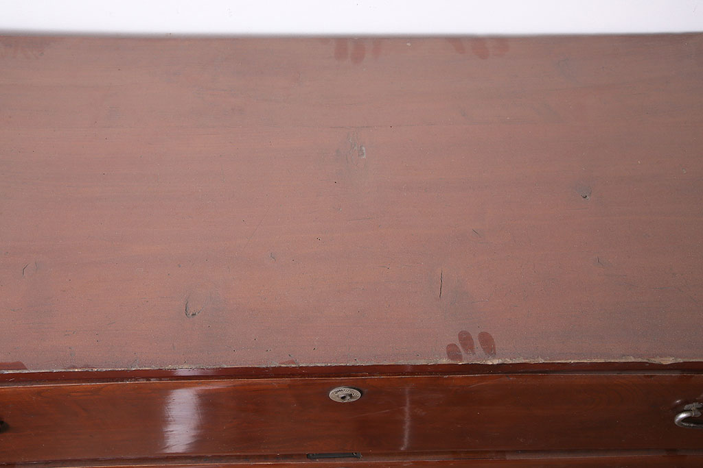 和製アンティーク　前面ケヤキ材　五丁引き　漆塗りの色合いが上品な重ねタンス(和タンス、引き出し)(R-046966)