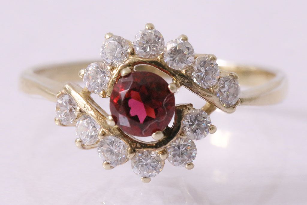 ヴィンテージアクセサリー　イギリス　9ct　Gold　ピンク・クリアクリスタル　リング(指輪、金、ビンテージ)(R-047008)