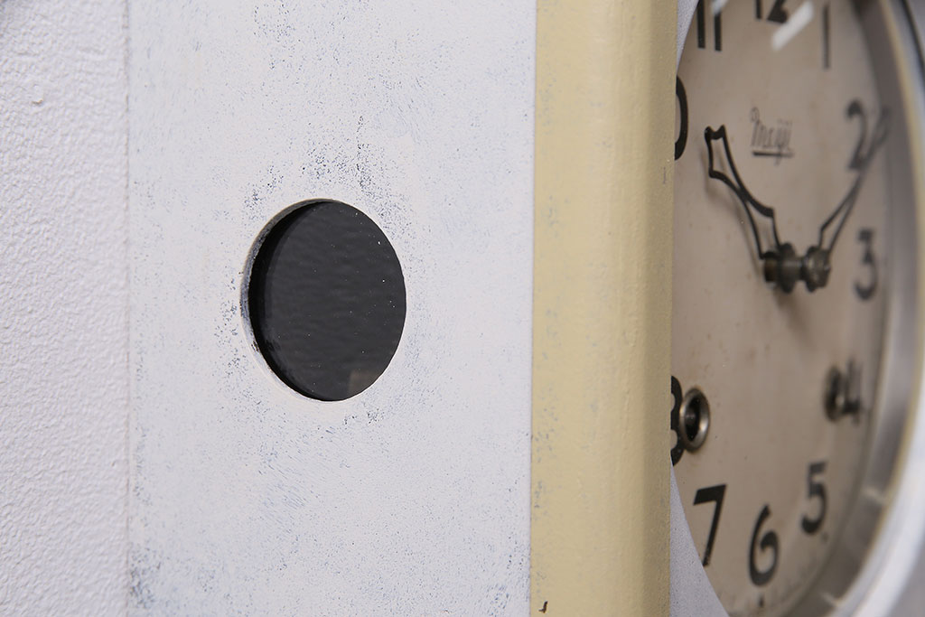 アンティーク時計　昭和レトロ　昭和中期　ペイント　Meiji(明治時計社)　ゼンマイ式　大振りのレトロな掛け時計(柱時計、振り子時計)(R-047031)