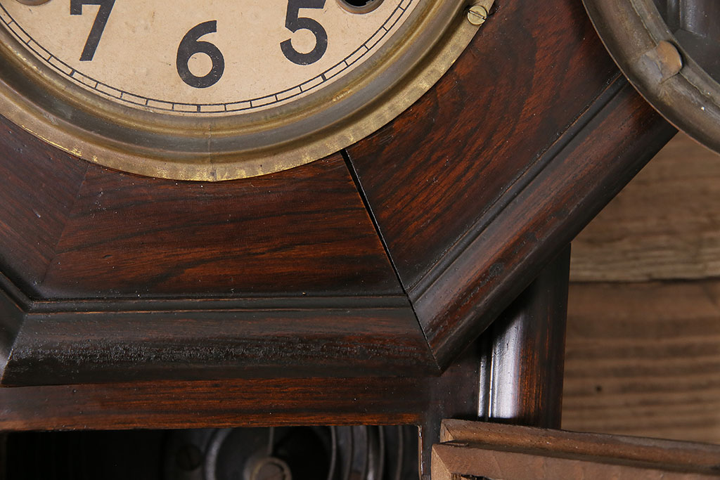 アンティーク時計　愛知県時計製造共同組合(AICHIKEN　CLOCK-MAKERS'　UNION'S　MARK)　電池式　年月を重ねた趣溢れる八角型柱時計(掛け時計、古時計)(R-047033)