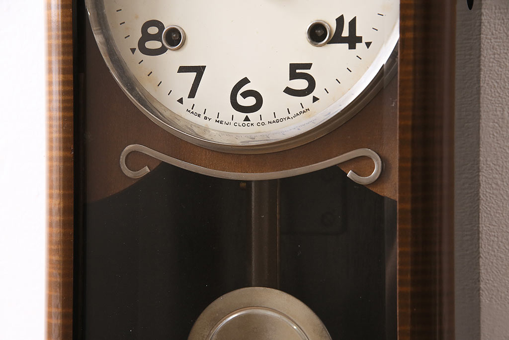 ヴィンテージ時計　昭和中期　Meiji(明治時計社)　ゼンマイ式　クラシカルな雰囲気溢れる大振りの掛け時計(振り子時計、柱時計、古時計、ビンテージ)(R-047039)