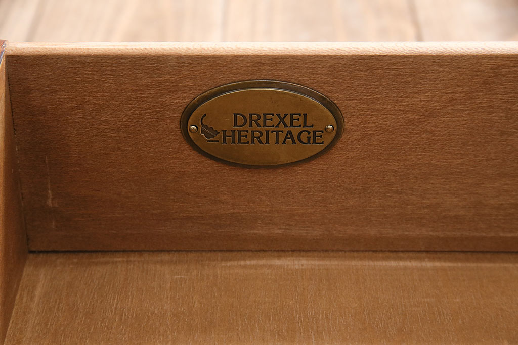 中古　DREXEL HERITAGE(ドレクセルヘリテイジ)　深い色合いが高級感を醸し出すサイドボード(収納棚、戸棚)(R-047104)