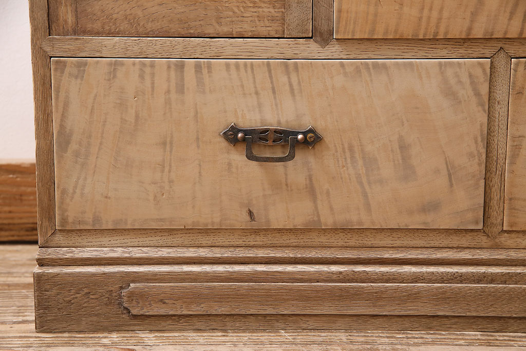 和製アンティーク　ストリップド(剥離)　ナラ材　ユニークなデザインが魅力の収納棚(本箱、ブックケース)(R-047121)