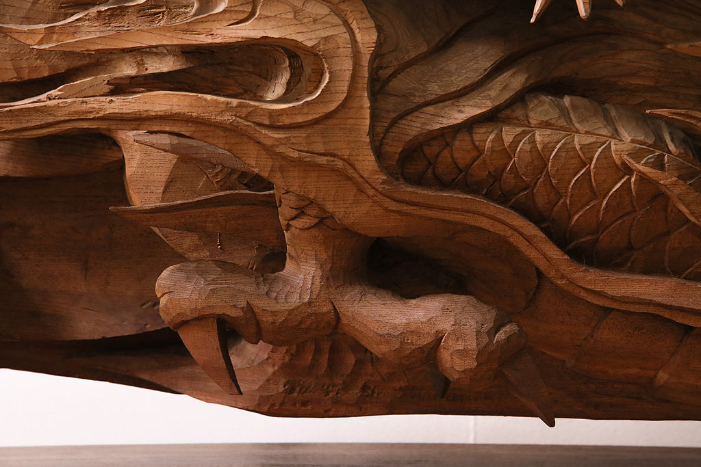 中古　民芸家具　総ケヤキ材　超特大サイズ!飛び出すような龍の彫りが印象的な衝立(定価約380万円)(つい立て)(R-047136)