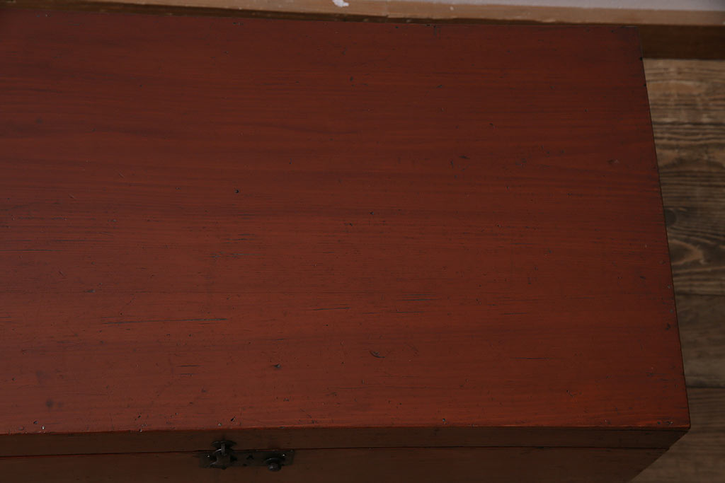和製アンティーク　漆塗り　明治期に使われていた小さな長持ち(収納箱)(R-047140)