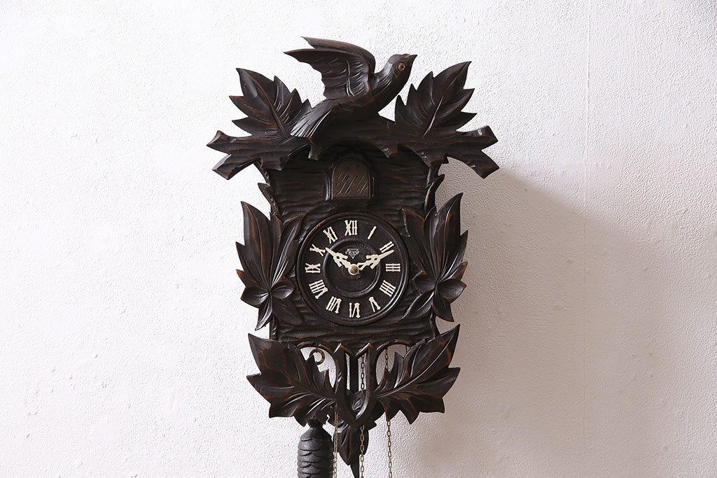 アンティーク時計　昭和レトロ　御研機器製(ミケン)　凝った彫刻が目を引く木製鳩時計(柱時計、掛け時計、彫刻、Cuckoo　Clock)(R-047202)