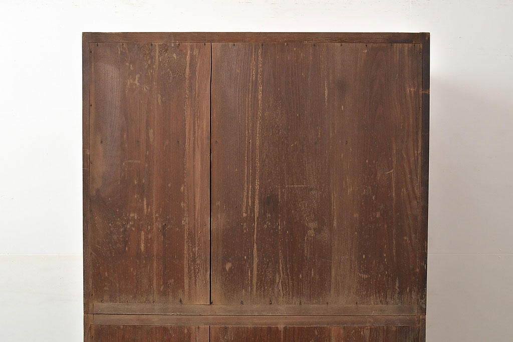 和製アンティーク　ケヤキの木目が上質な空間づくりを叶える関東水屋箪笥(茶箪笥、収納棚、キャビネット)(R-047225)