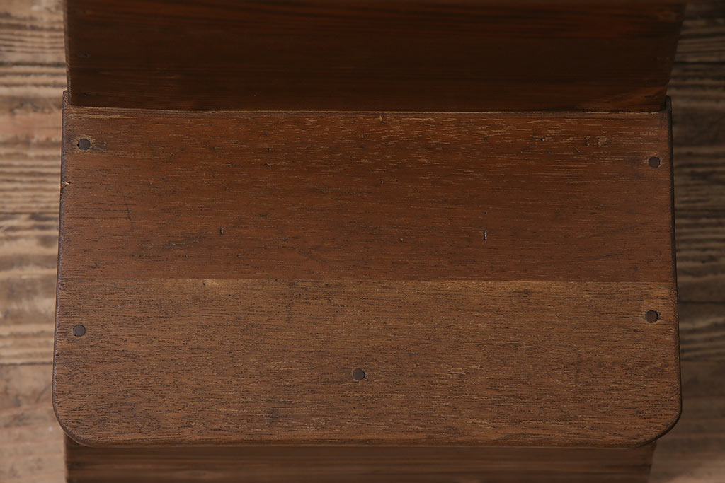 昭和レトロ　ヒノキ材　懐かしい雰囲気が魅力の踏み台(飾り台、花台)(R-047236)