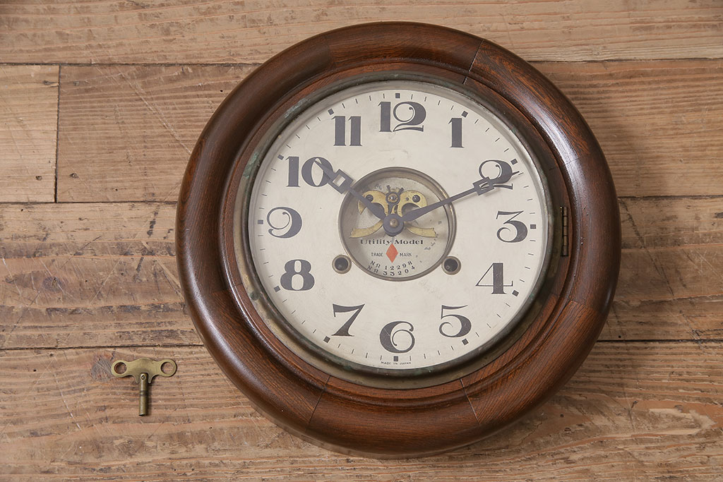 アンティーク時計　8DAY CLOCK　お洒落なディスプレイとして活躍してくれる赤菱式改良掛時計(柱時計、壁掛け時計、ディスプレイ時計)(R-047277)