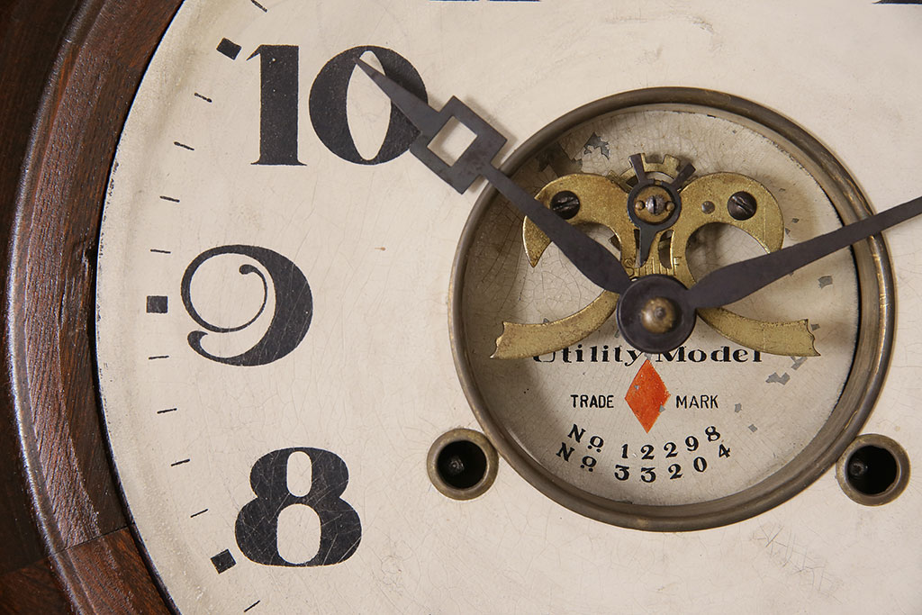 アンティーク時計　8DAY CLOCK　お洒落なディスプレイとして活躍してくれる赤菱式改良掛時計(柱時計、壁掛け時計、ディスプレイ時計)(R-047277)