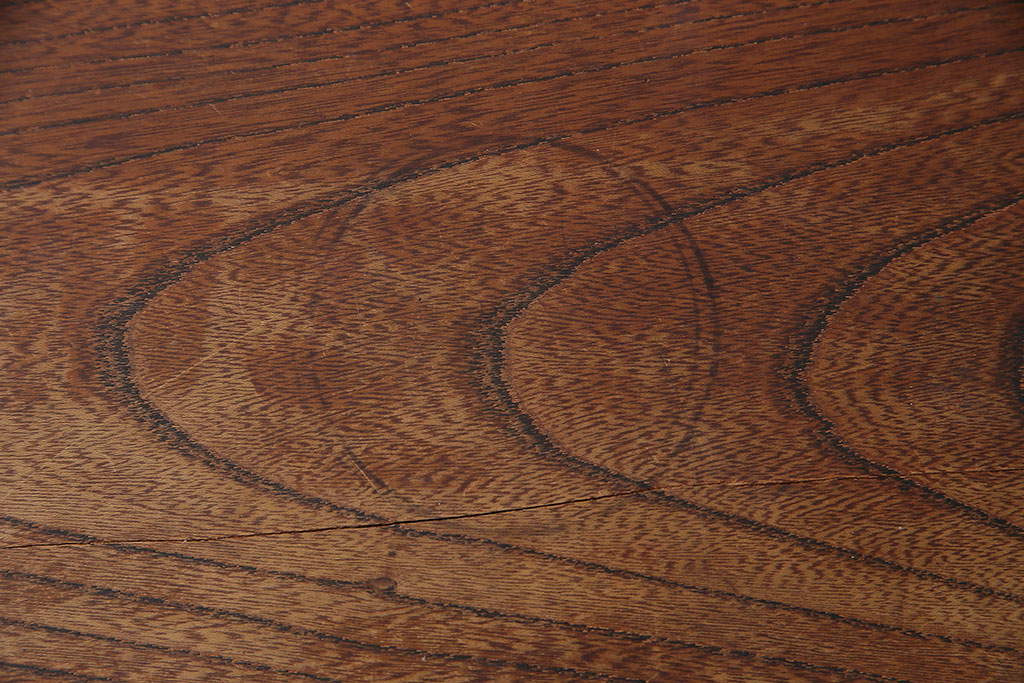 中古　重厚感のある佇まいでお部屋の主役にもなる松本民芸家具のA型洋炉卓(木製火鉢、囲炉裏、テーブル)(定価約91万円)(R-047286)
