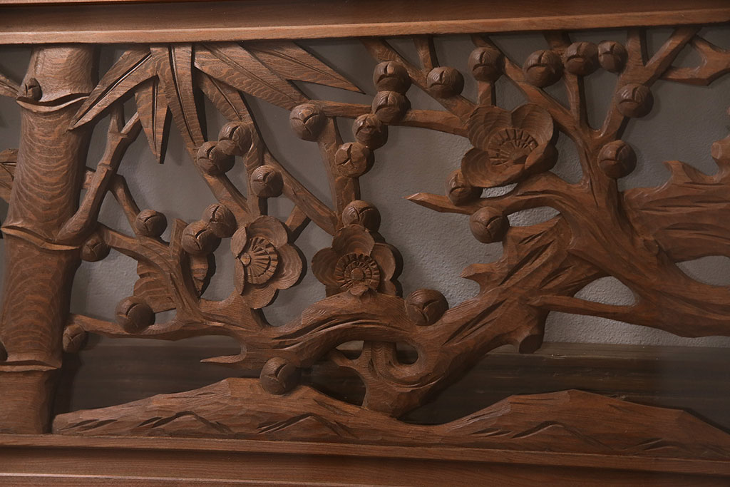アンティーク建具　力強い竹と梅の彫りが目を引く彫刻欄間(明かり取り、明り取り)(R-047337)