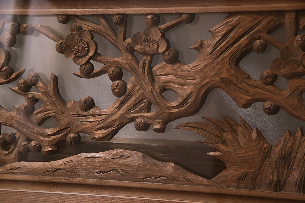 アンティーク建具　力強い竹と梅の彫りが目を引く彫刻欄間(明かり取り、明り取り)(R-047337)