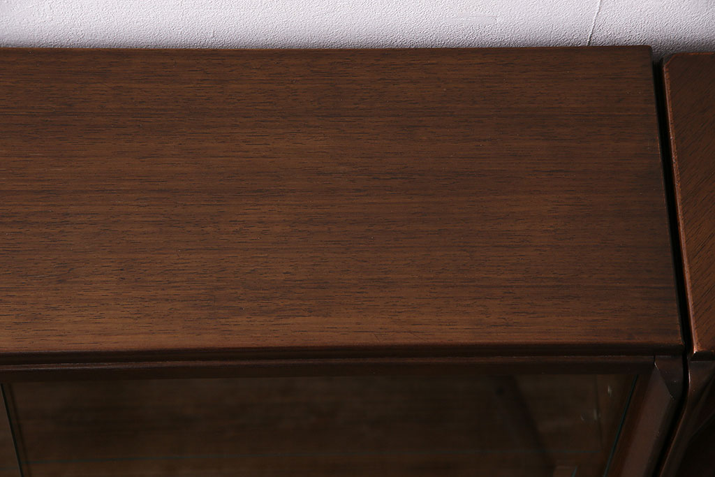 ヴィンテージ家具　北欧ビンテージ　G-PLAN(ジープラン)　チーク材　ミッドセンチュリースタイルにおすすめなブックケース&ディスプレイキャビネット(収納棚、戸棚、本箱、キャビネット)(R-047339)