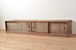 和製アンティーク　味わい深い木肌が魅力的な前面桐材製の戸棚(テレビ台、ローボード)(R-047358)