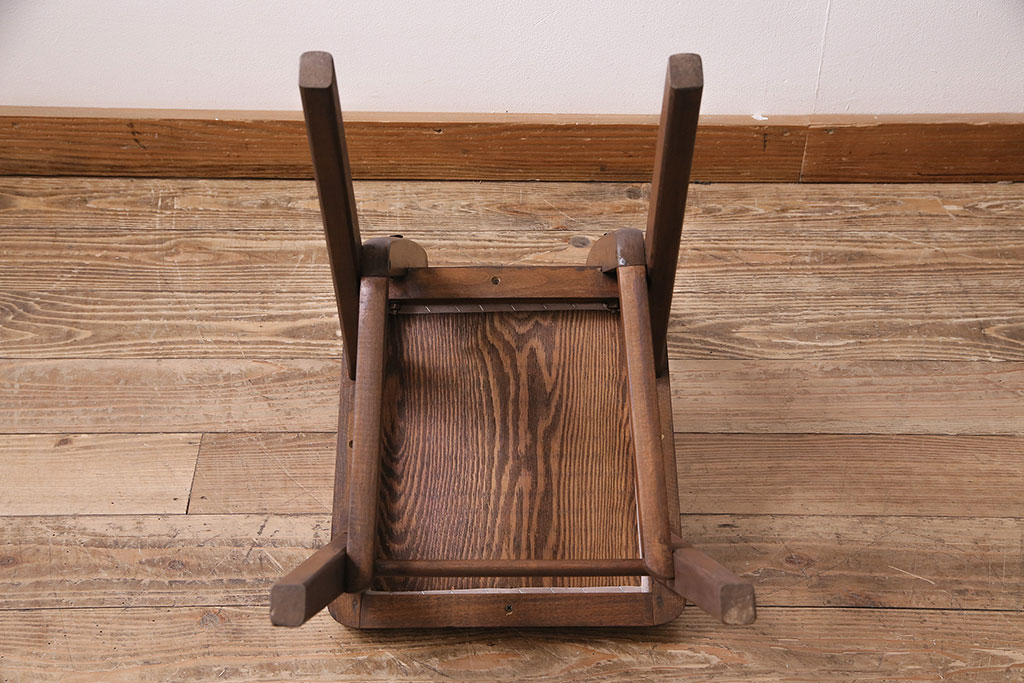 和製ヴィンテージ　温かみのある雰囲気が魅力の小ぶりなチェア(ダイニングチェア、椅子、ビンテージ)(R-047374)