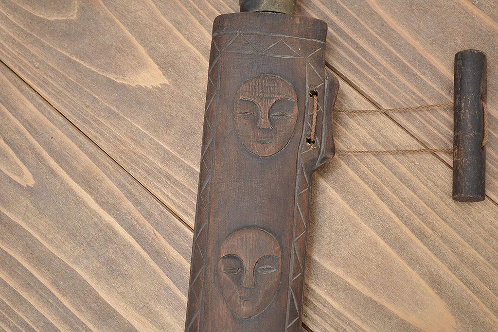 古い アイヌ? 木刀 彫刻 お土産(郷土民芸品)(R-047460