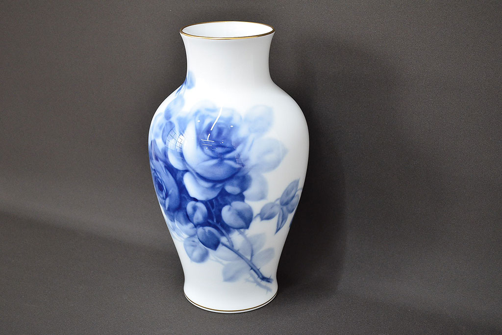 大倉陶園　ブルーローズ　花瓶　定価43,200円(花器、フラワーベース)(R-047467)