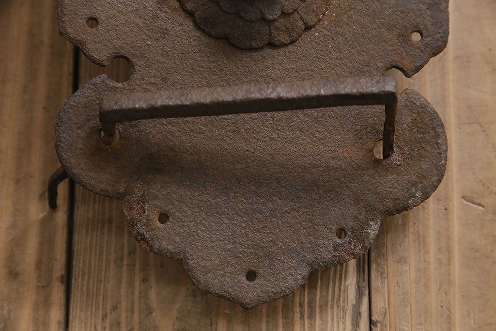 アンティーク雑貨　使い込まれた風合いがかっこいい蔵戸の錠前金具(ディスプレイ雑貨、蔵戸パーツ)(R-047474)