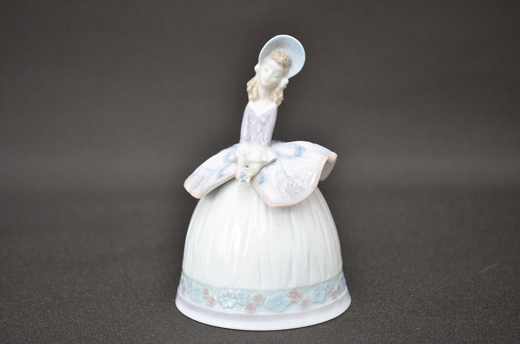 リヤドロ(LLADRO) 春の貴婦人 卓上ベル(廃盤品)(R-047508) | ラフジュ工房