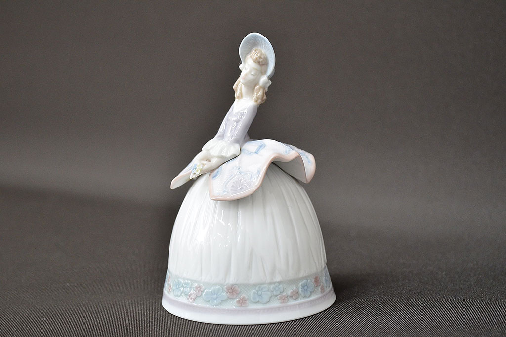 LLADRO リヤドロ CHIC A NIGTH OUT 貴婦人 （FIG） - 置物