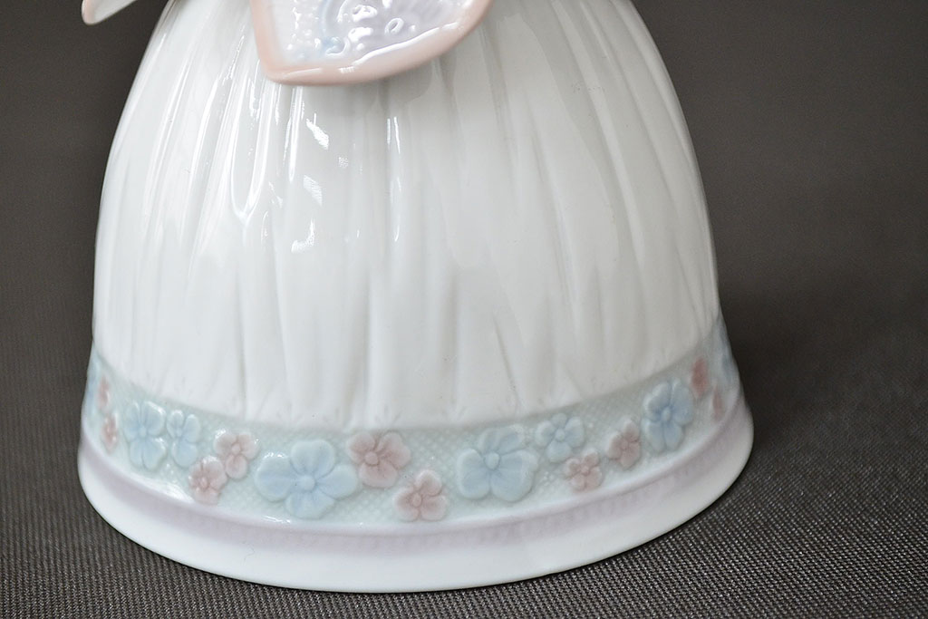 リヤドロ(LLADRO) 春の貴婦人 卓上ベル(廃盤品)(R-047508 リヤドロ(LLADRO) 春の貴婦人 卓上ベル(廃盤品)(R-047508