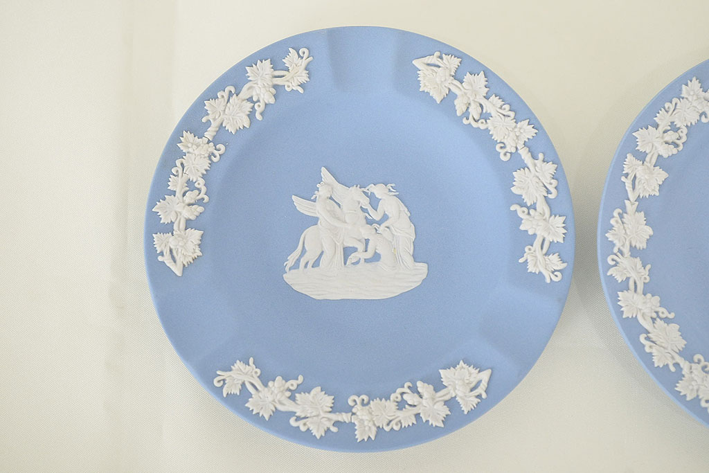 ウェッジウッド　WEDGWOOD　CAVENDISH　カップ&ソーサーなど4点(ジャスパー、ハートBOX、灰皿、アッシュトレイ)(R-047512)