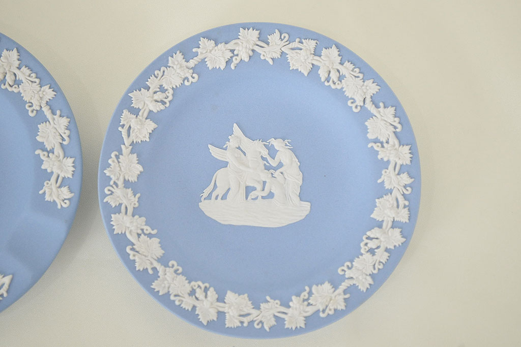 ウェッジウッド　WEDGWOOD　CAVENDISH　カップ&ソーサーなど4点(ジャスパー、ハートBOX、灰皿、アッシュトレイ)(R-047512)