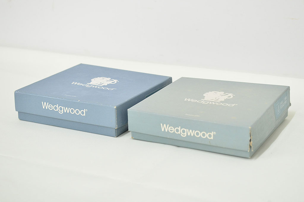 ウェッジウッド　WEDGWOOD　CAVENDISH　カップ&ソーサーなど4点(ジャスパー、ハートBOX、灰皿、アッシュトレイ)(R-047512)