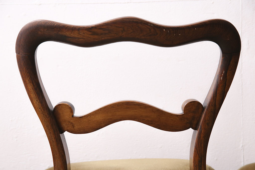 フランスアンティーク　ウォールナット材　優美なシルエットが気品を漂わせるチェア4脚セット(ダイニングチェア、椅子)(R-047523)
